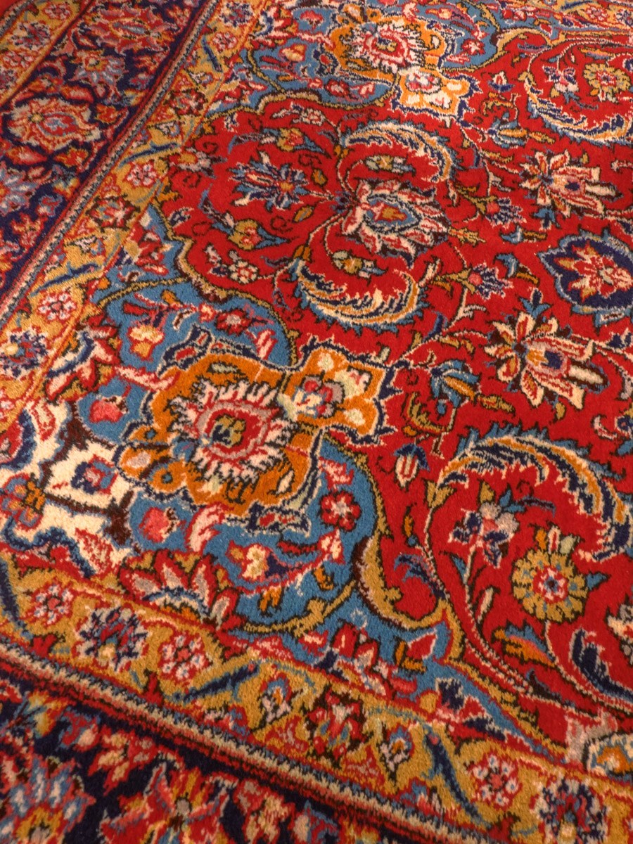 Punainen käsinsolmittu Ghom-villamatto, 238 × 154 cm