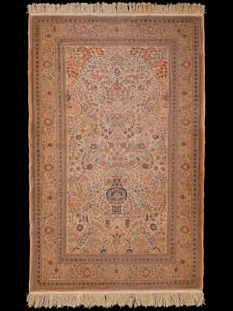 Silkki silkillä - Eteerinen elämänpuu-Ghom – yli 1 000 000 solmua/m² – 264 x 154 cm