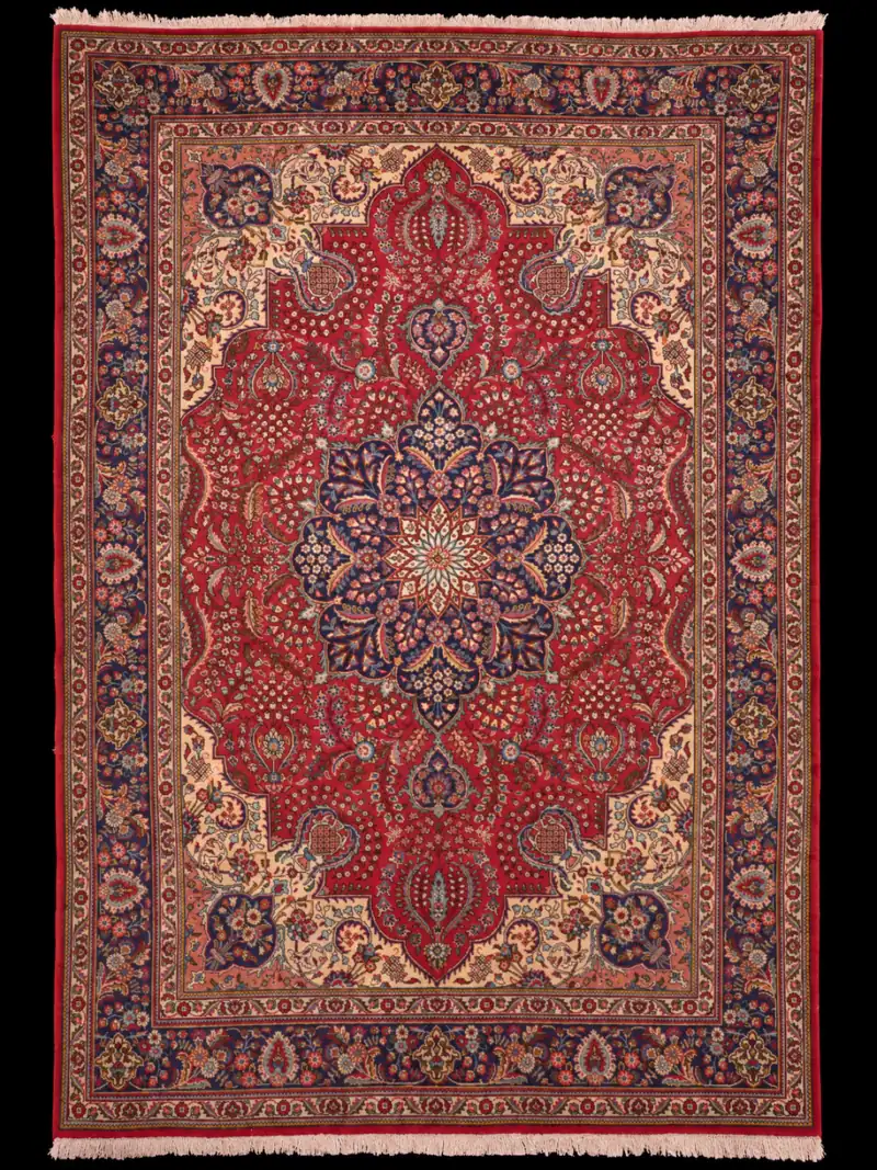 Hienostuneen yksityiskohtainen Tabriz – 360 x 243 cm