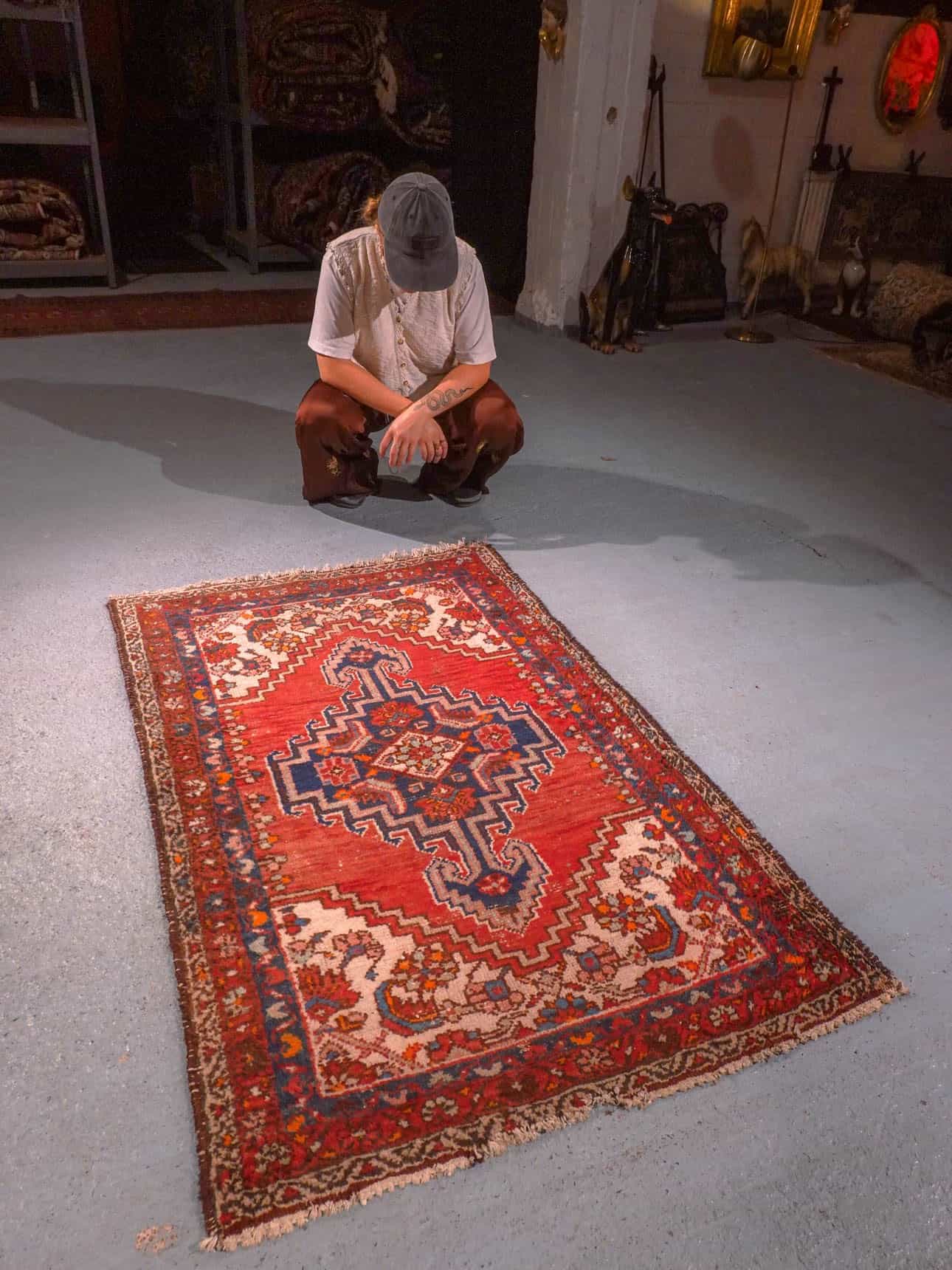 Punainen käsinsolmittu Hamadan-villamatto, 150 × 95 cm