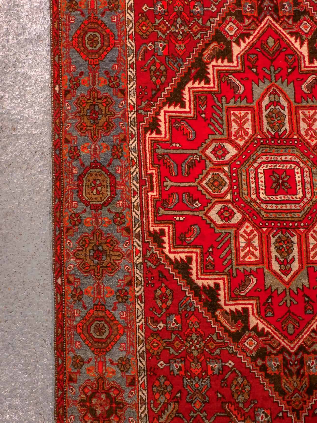 Punainen käsinsolmittu Hamadan-villamatto, 160 × 101 cm