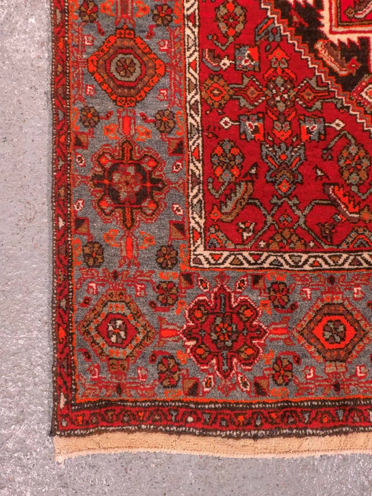 Punainen käsinsolmittu Hamadan-villamatto, 160 × 101 cm