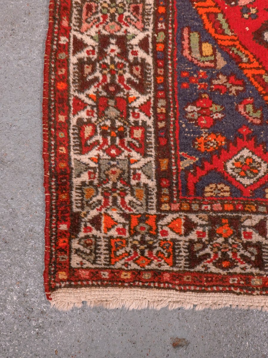 Punainen käsinsolmittu Hamadan-villamatto, 207 × 136 cm