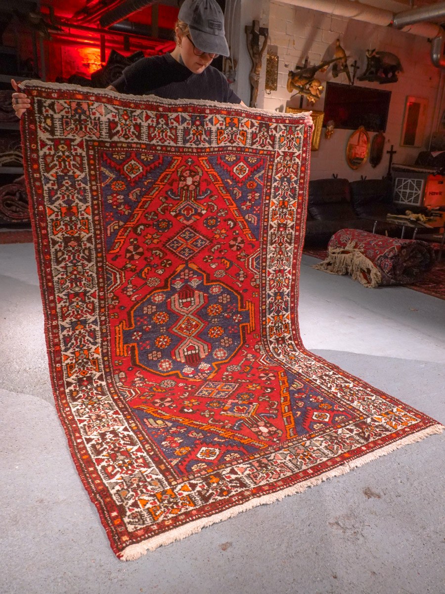 Punainen käsinsolmittu Hamadan-villamatto, 207 × 136 cm