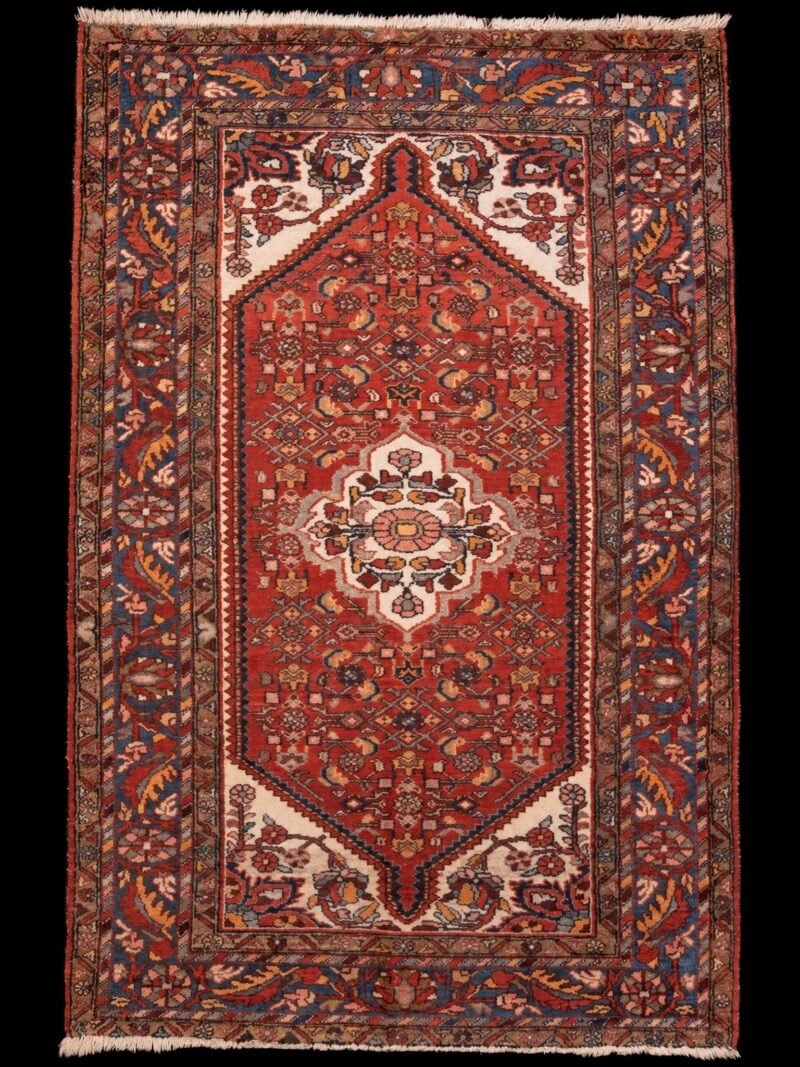 Punainen käsinsolmittu Hamadan-villamatto, 213 × 143 cm