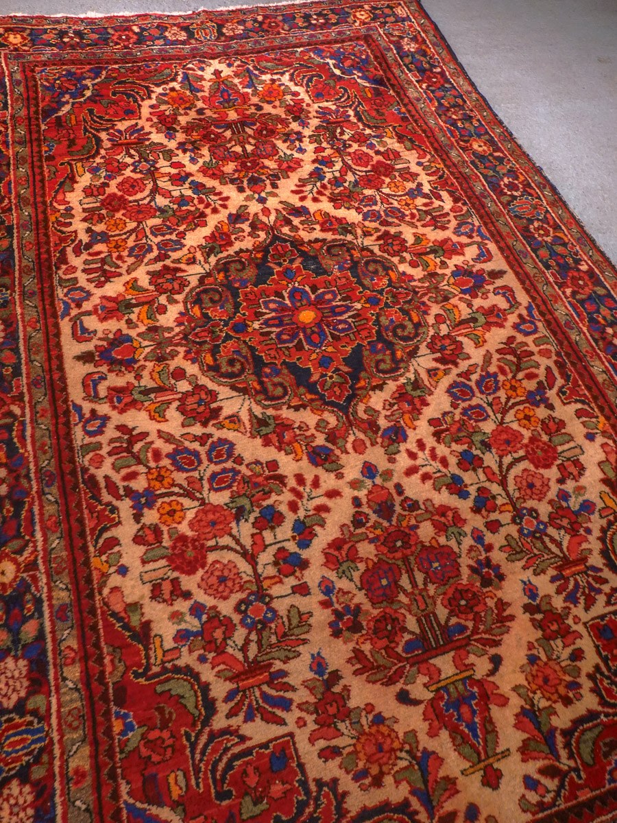 Hamadan-maton reunan yksityiskohta
