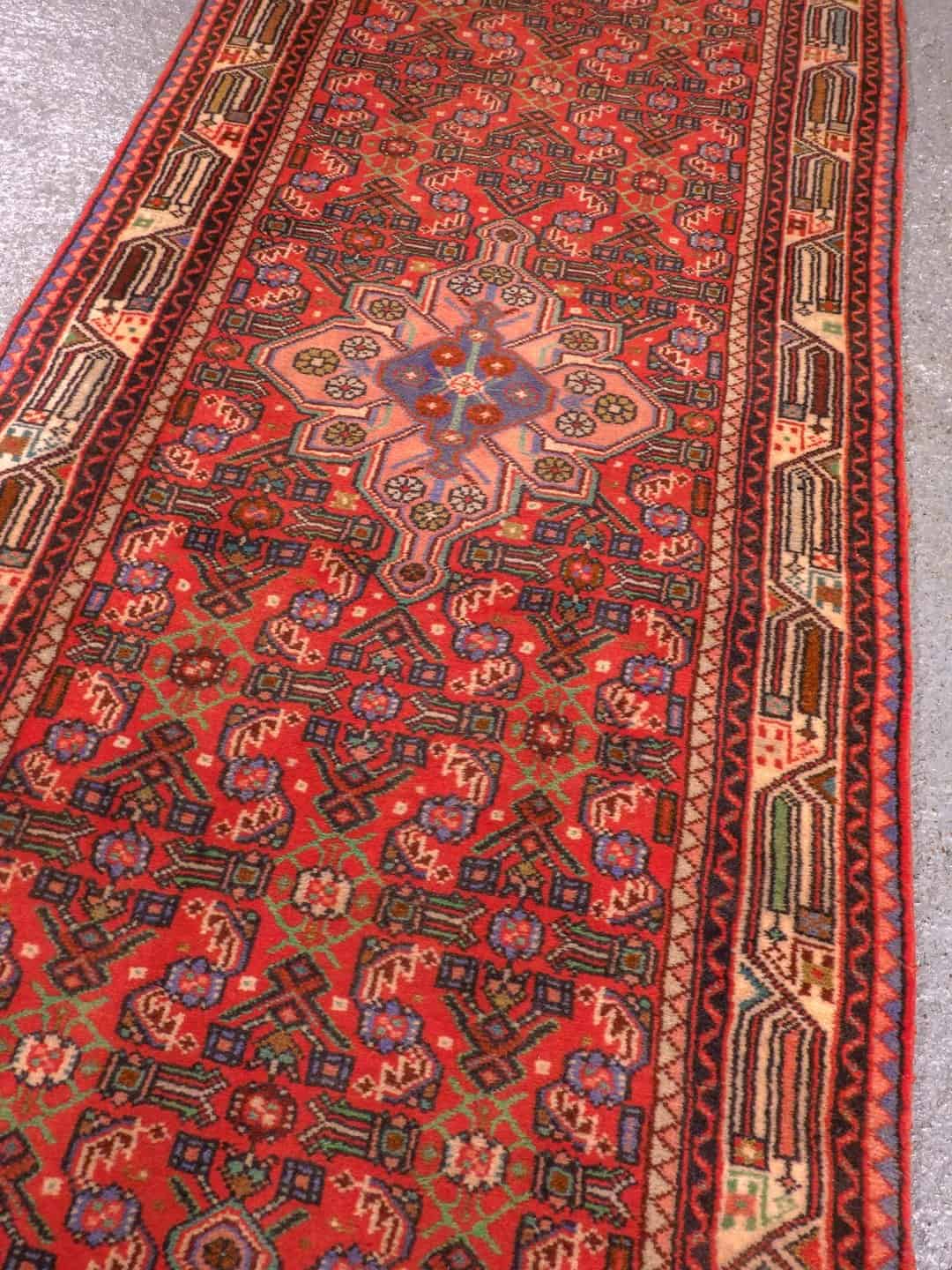 Punainen käsinsolmittu Hamadan-villamatto, 295 × 80 cm