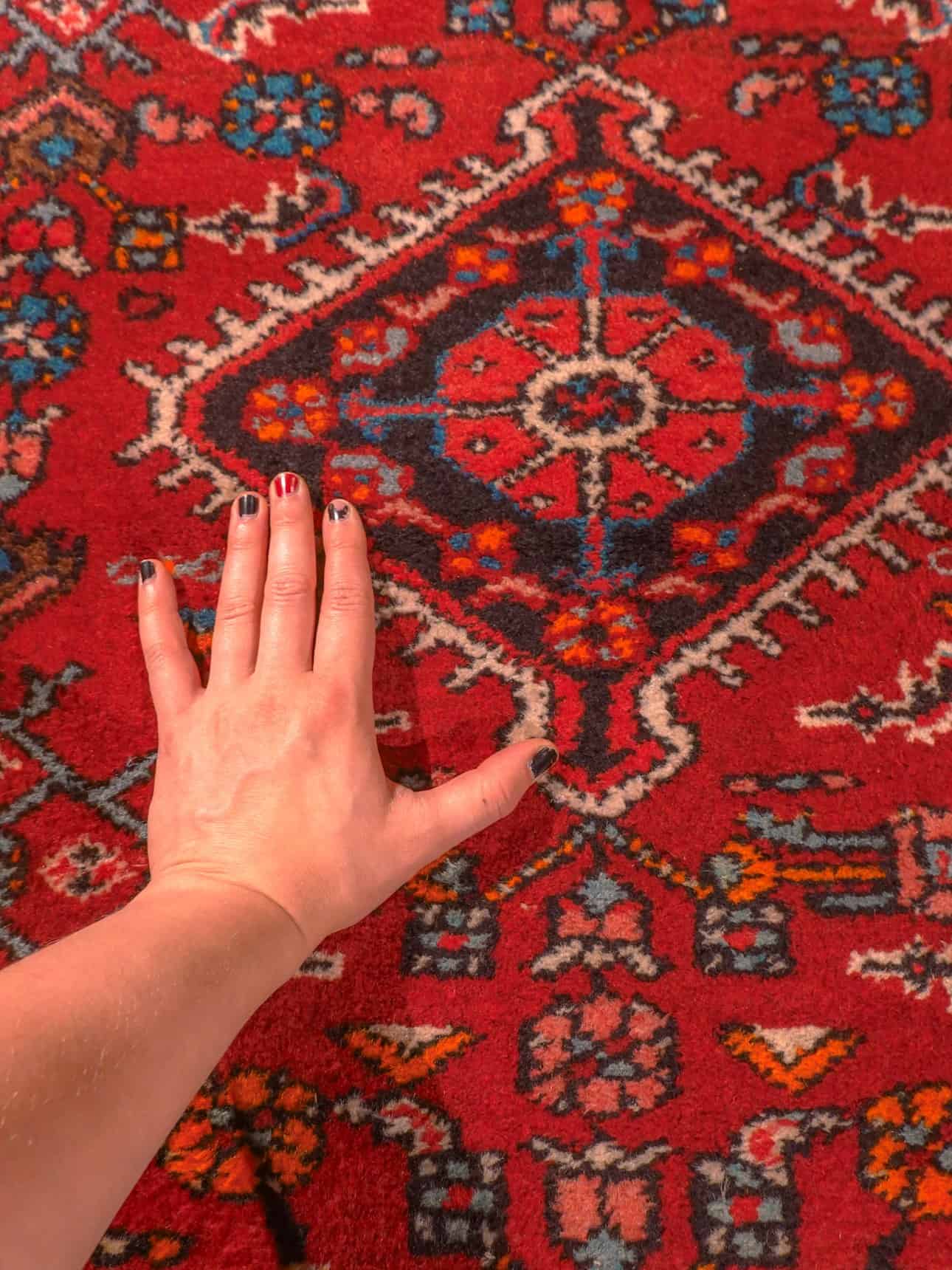 Punainen käsinsolmittu Hamadan-villamatto, 310 × 105 cm