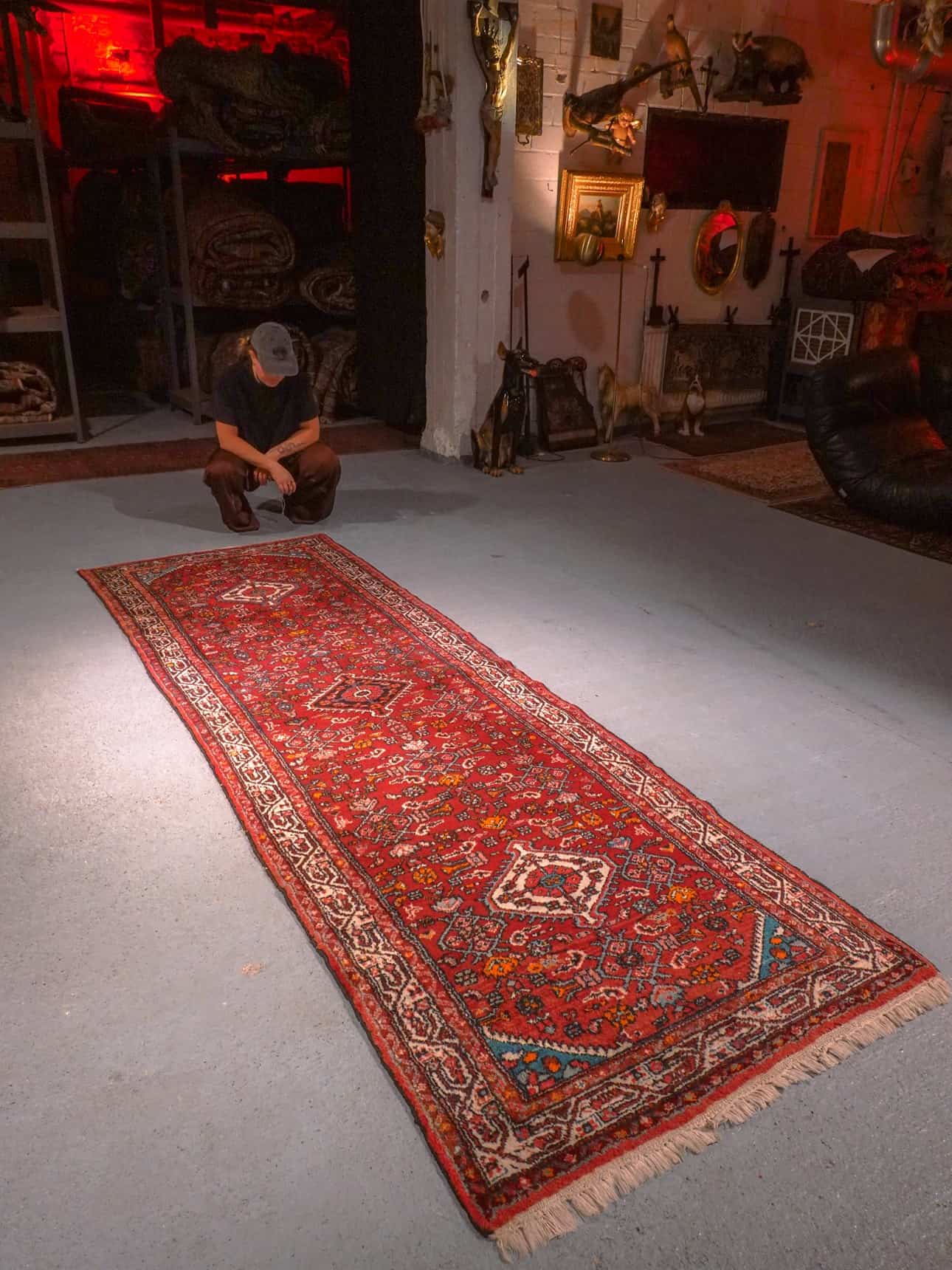 Punainen käsinsolmittu Hamadan-villamatto, 310 × 105 cm