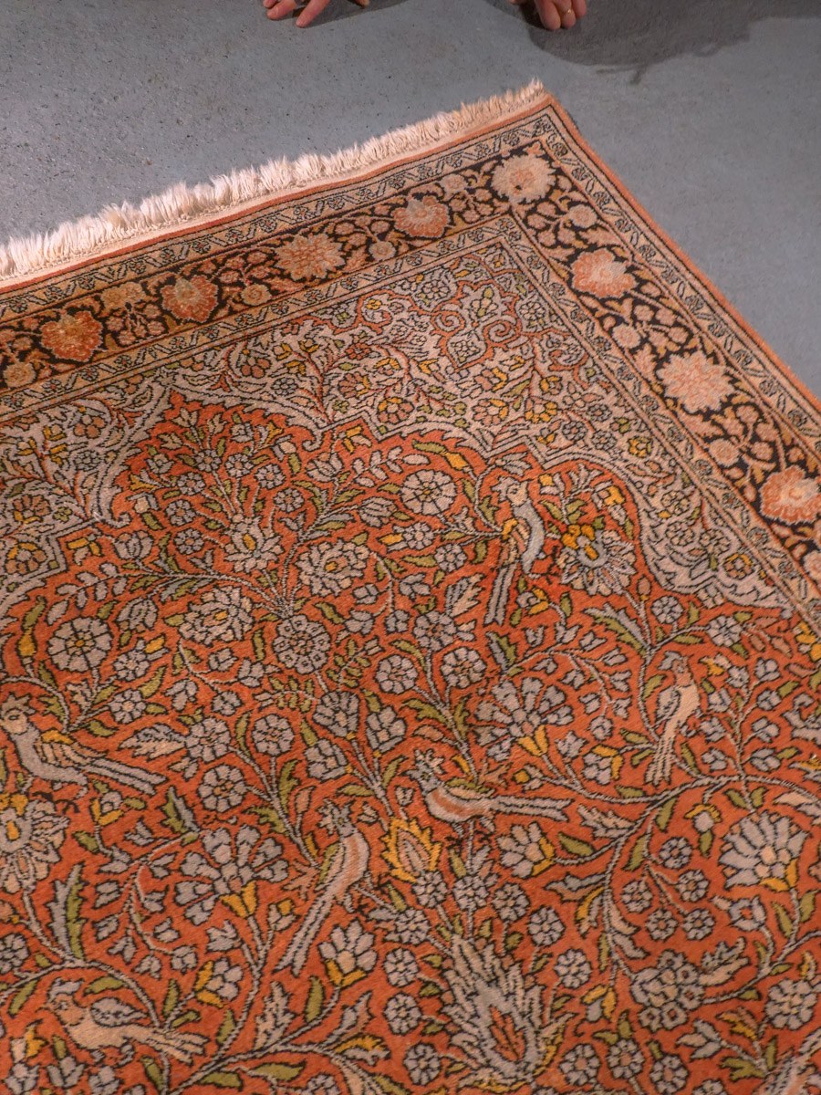 Maanläheinen käsinsolmittu Kashmir-silkkimatto, 194 × 123 cm