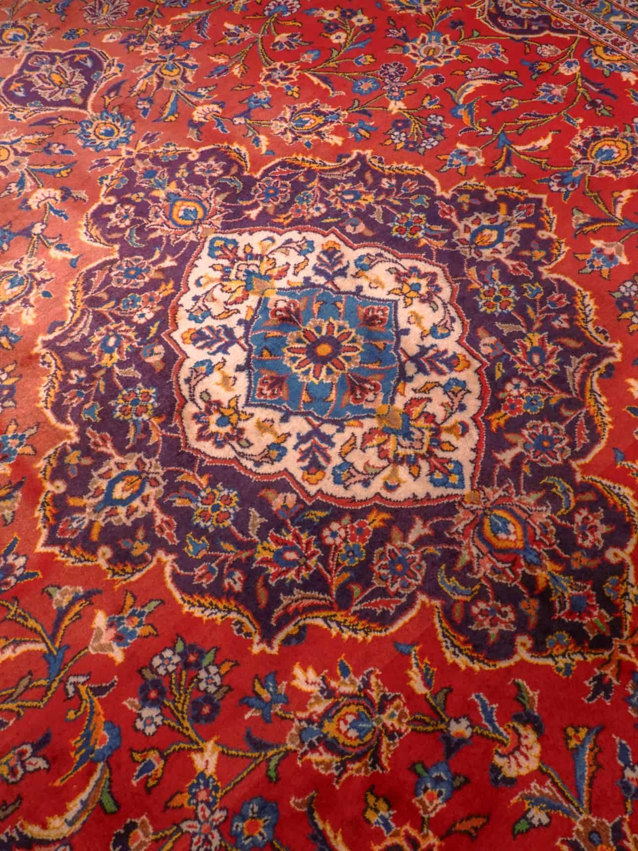 Punainen käsinsolmittu Keshan-villamatto, 400 × 300 cm