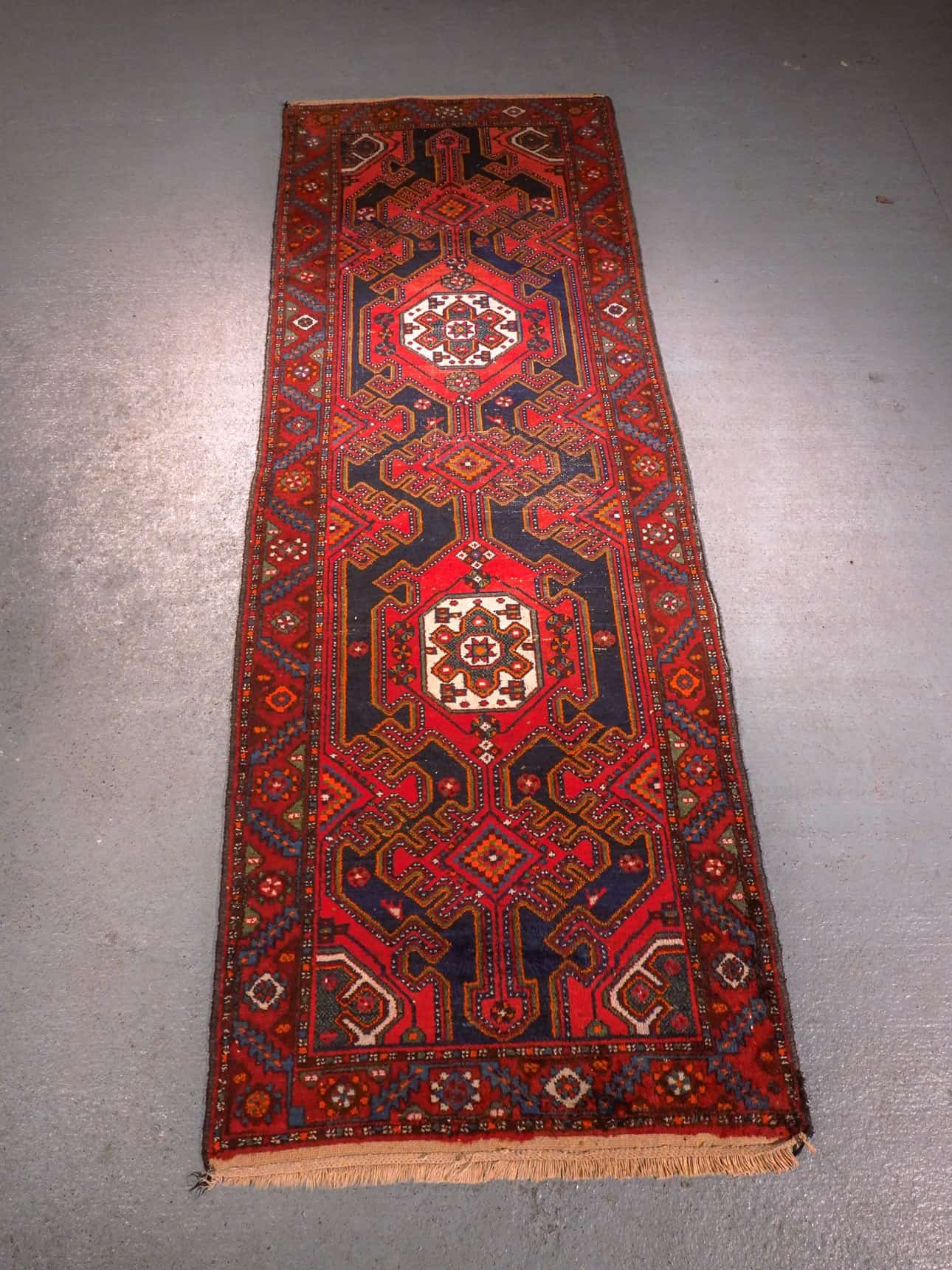 Punainen käsinsolmittu Malayer-villamatto, 300 × 103 cm