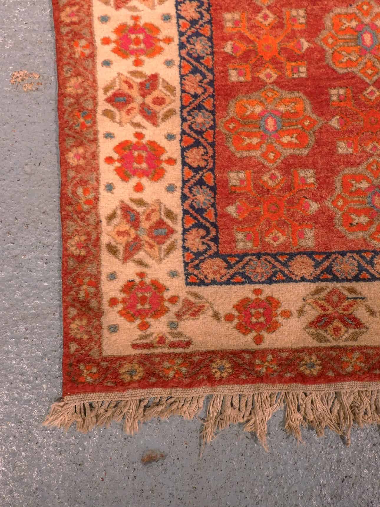 Punainen käsinsolmittu Meshkin-villamatto, 225 × 105 cm