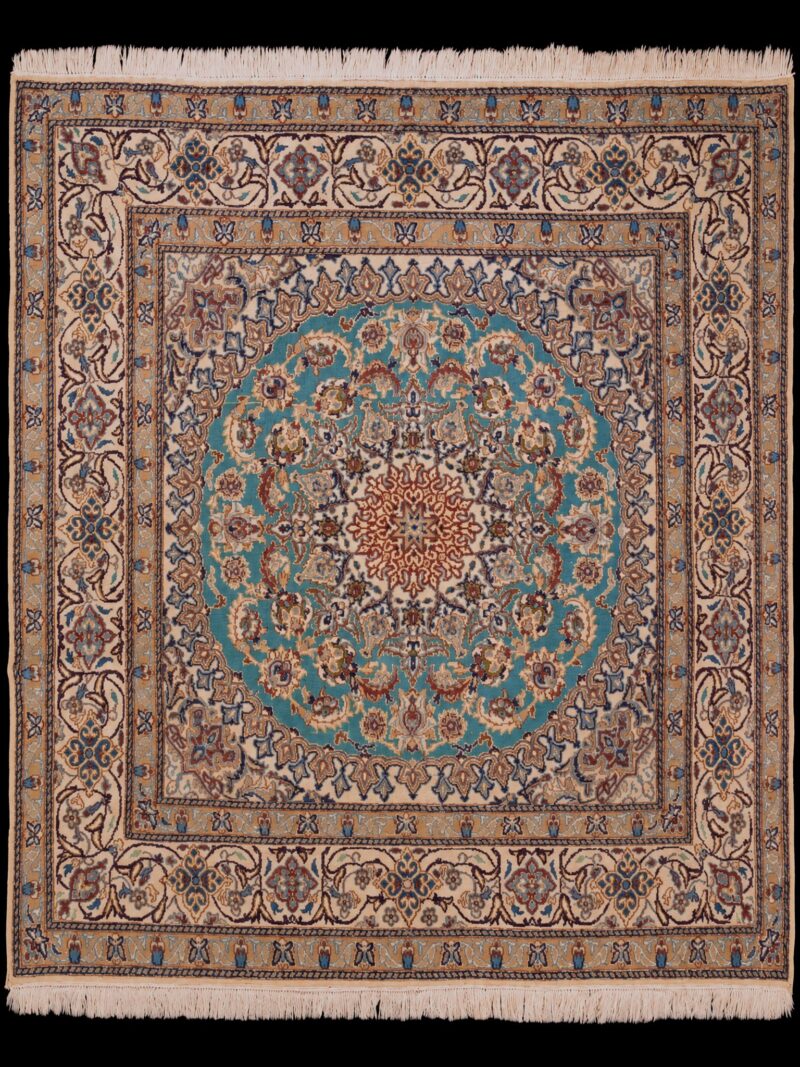 Vaalea käsinsolmittu Nain-villamatto, 211 × 191 cm