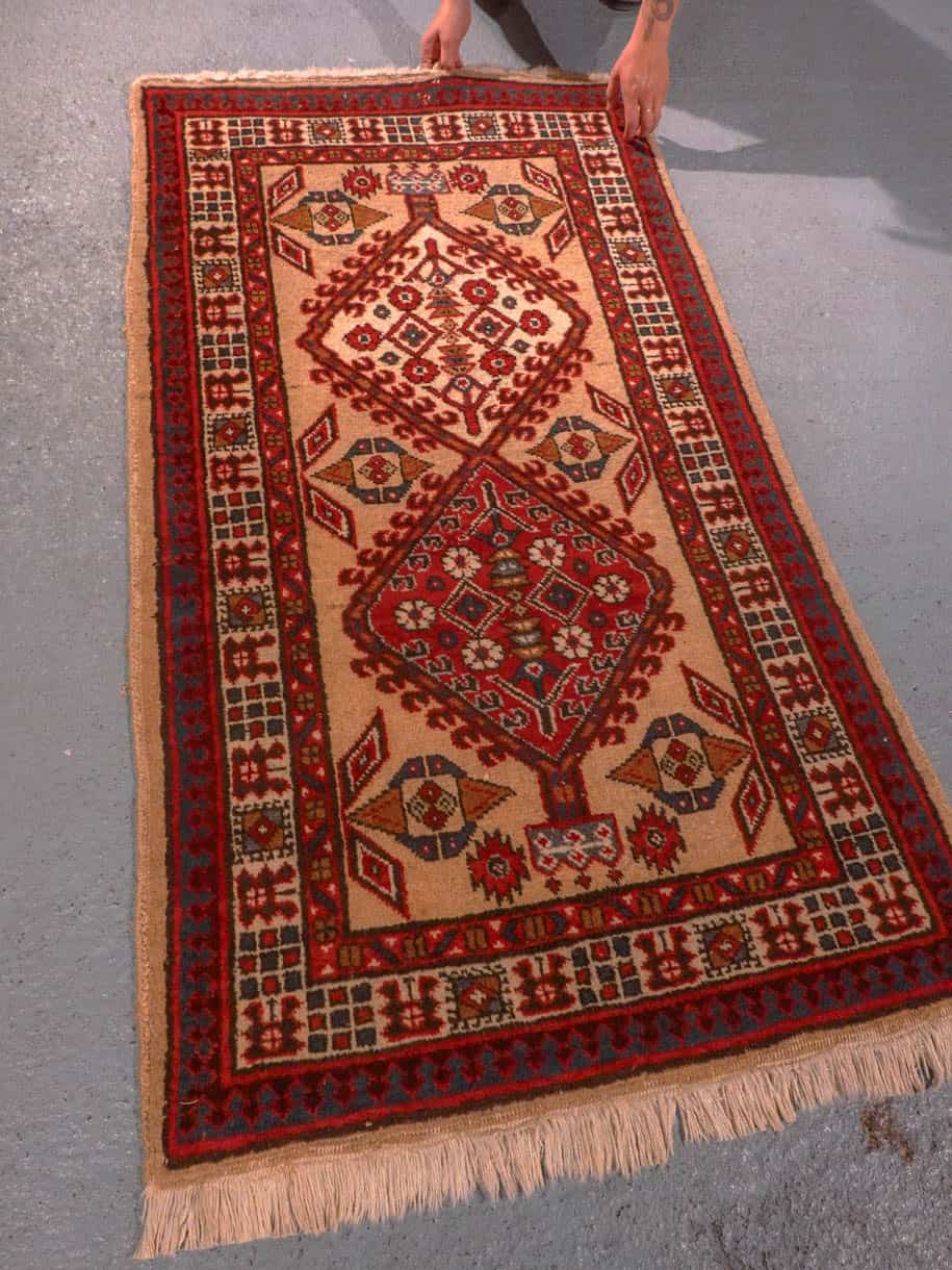 Punainen käsinsolmittu Sarab-villamatto, 148 × 81 cm