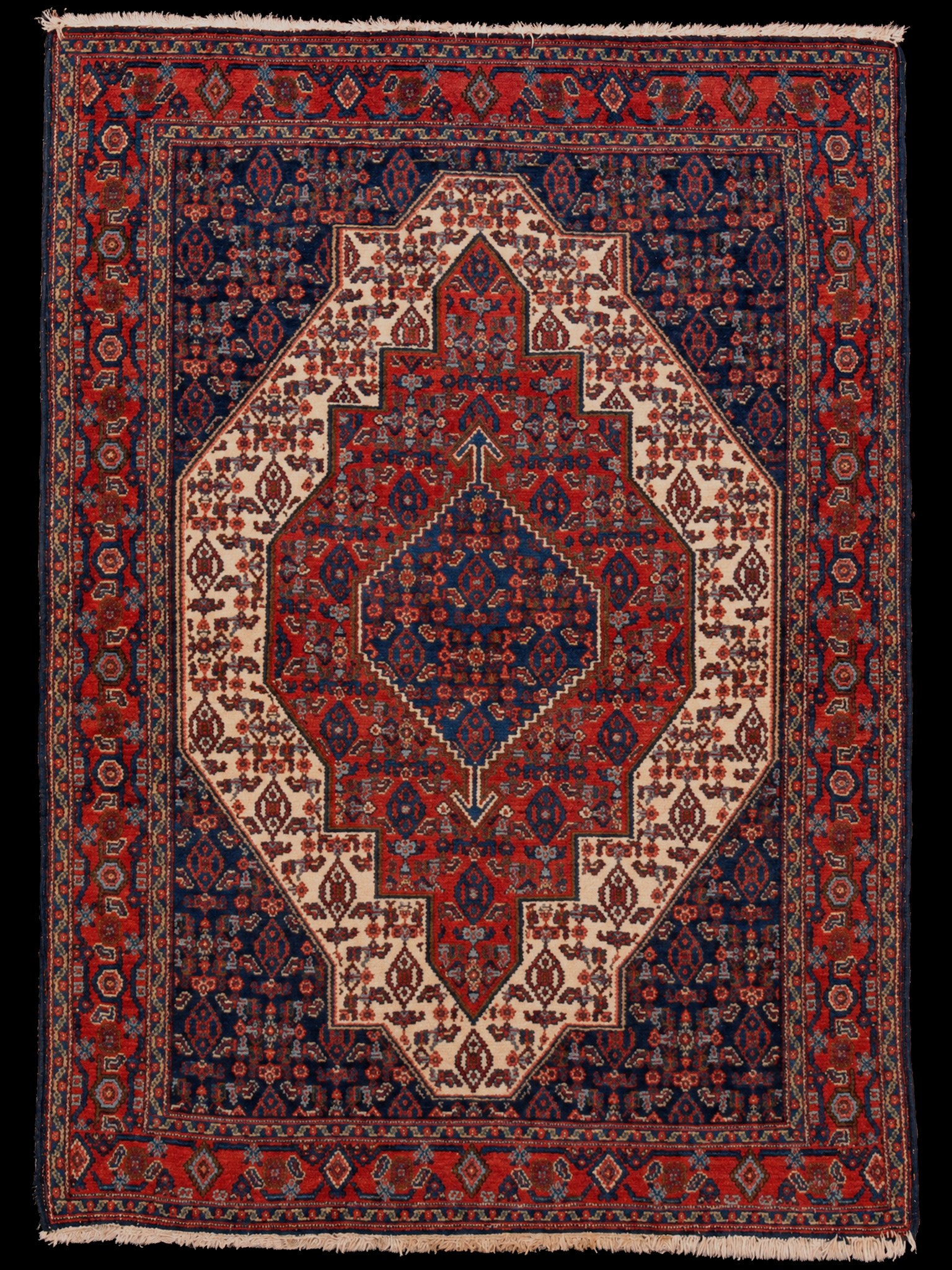 Punainen käsinsolmittu Senneh-villamatto, 163 × 121 cm