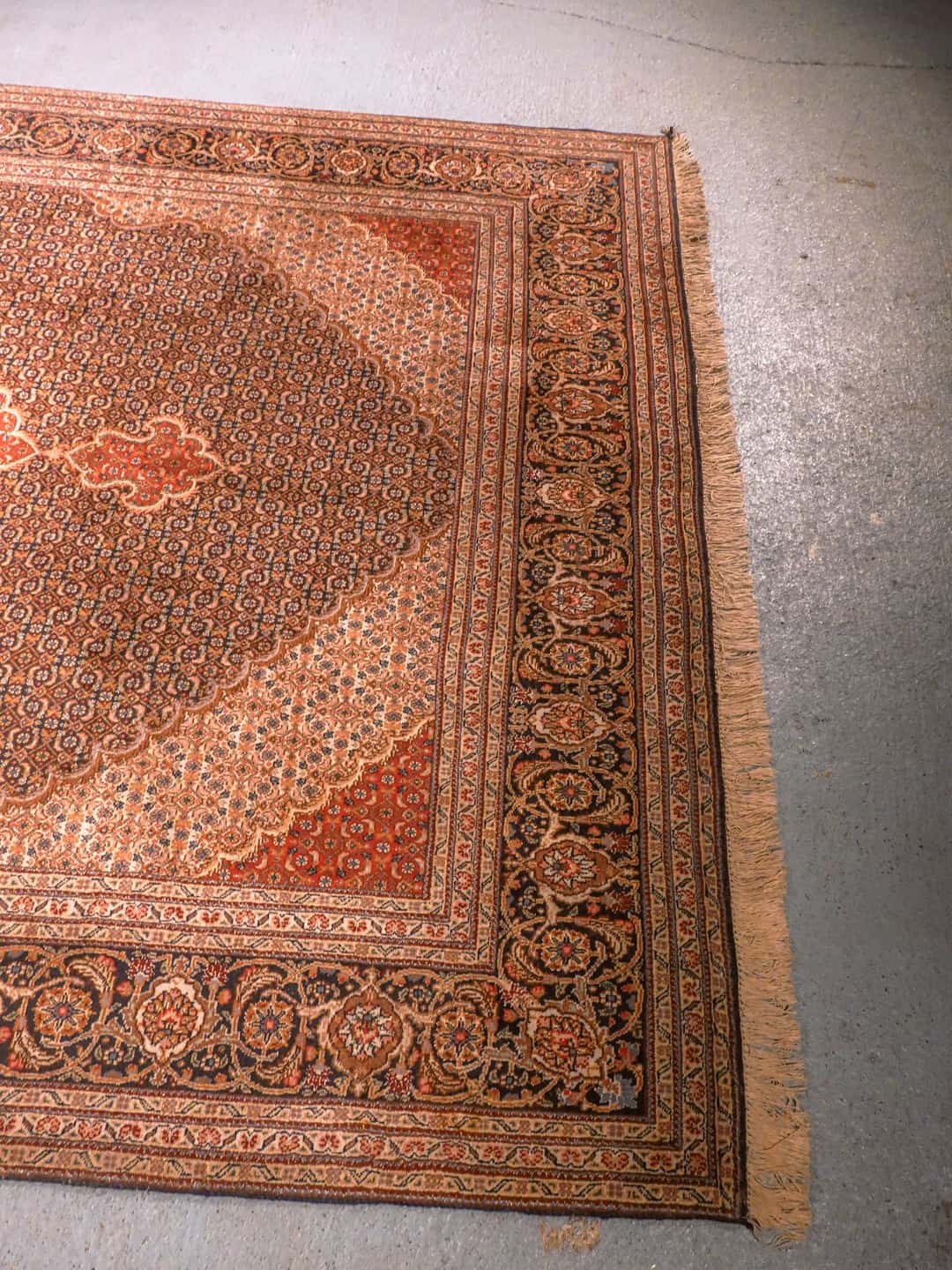 Punainen käsinsolmittu Tabriz-villamatto, 290 × 200 cm