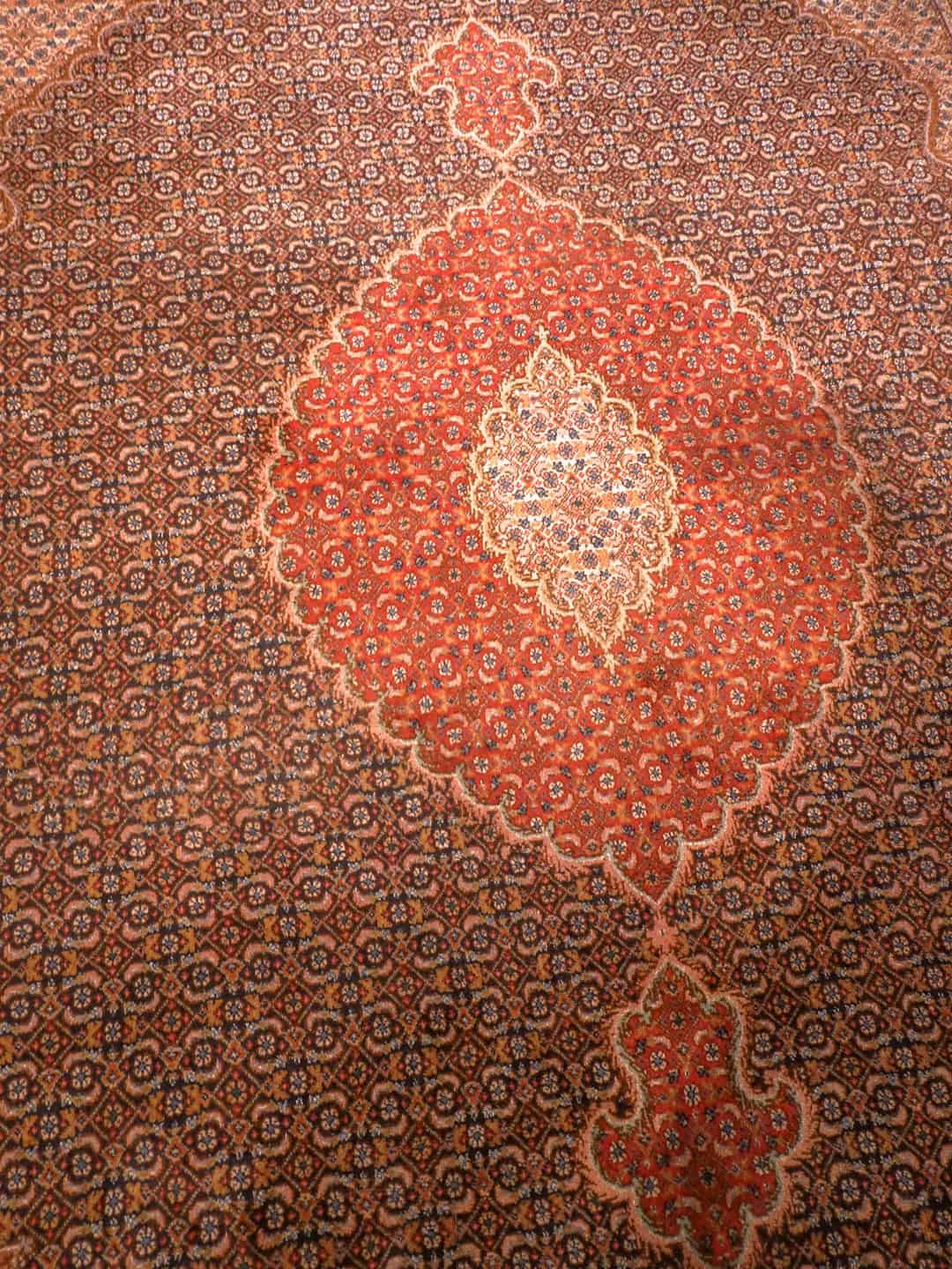 Punainen käsinsolmittu Tabriz-villamatto, 290 × 200 cm
