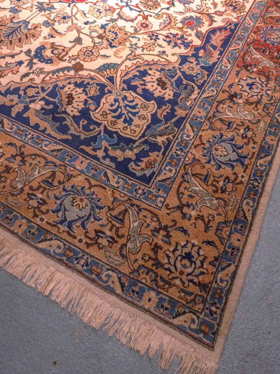 Tabriz-maton kuvioinnin yksityiskohta