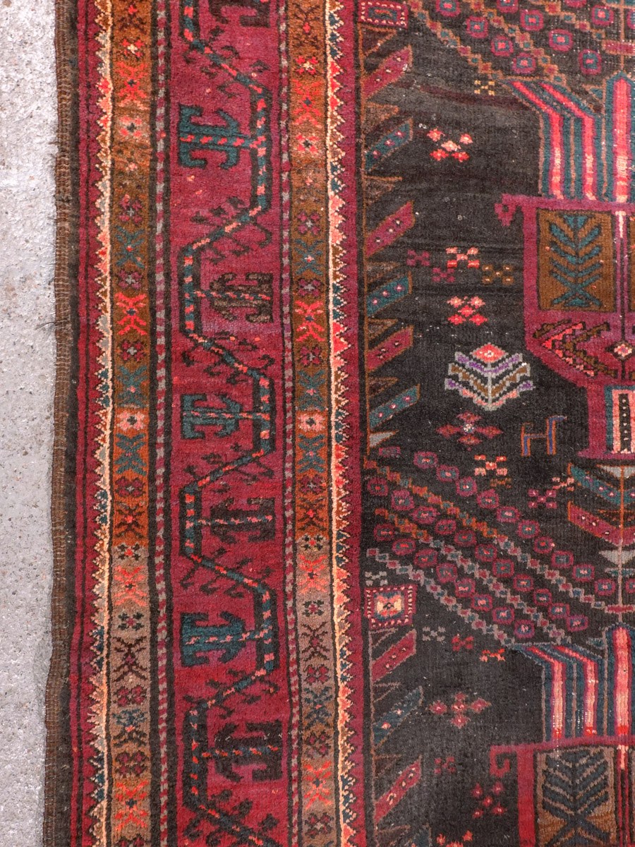Punainen käsinsolmittu Balutsi-villamatto, 318 × 136 cm