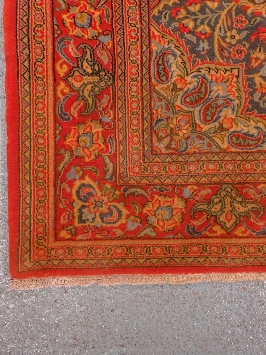 Punainen käsinsolmittu Ghom-villamatto, 156 × 109 cm