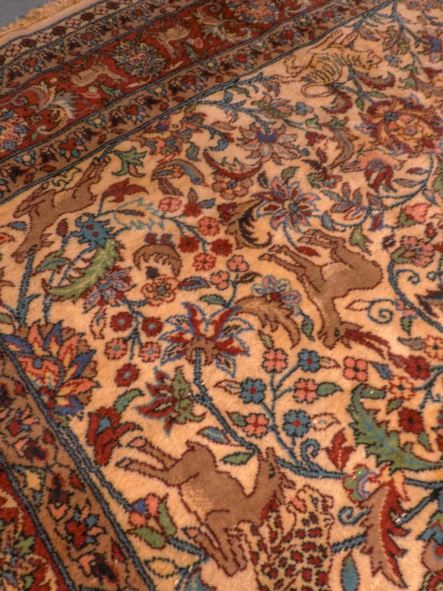 Maanläheinen käsinsolmittu Ghom-villamatto, 228 × 137 cm