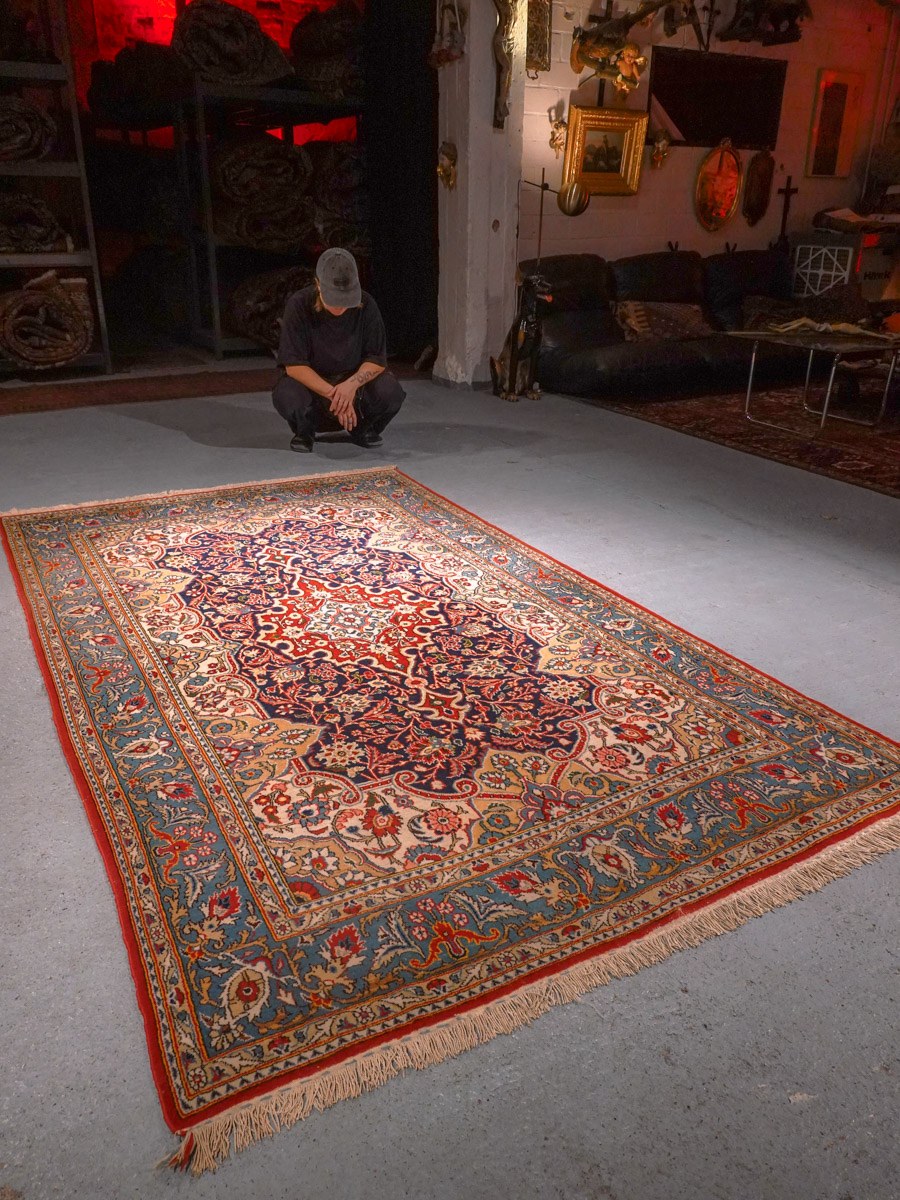 Muu käsinsolmittu Ghom-villamatto, 269 × 157 cm