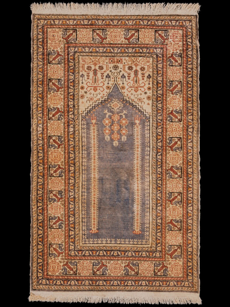 Vaalea käsinsolmittu Kayseri-villamatto, 140 × 90 cm