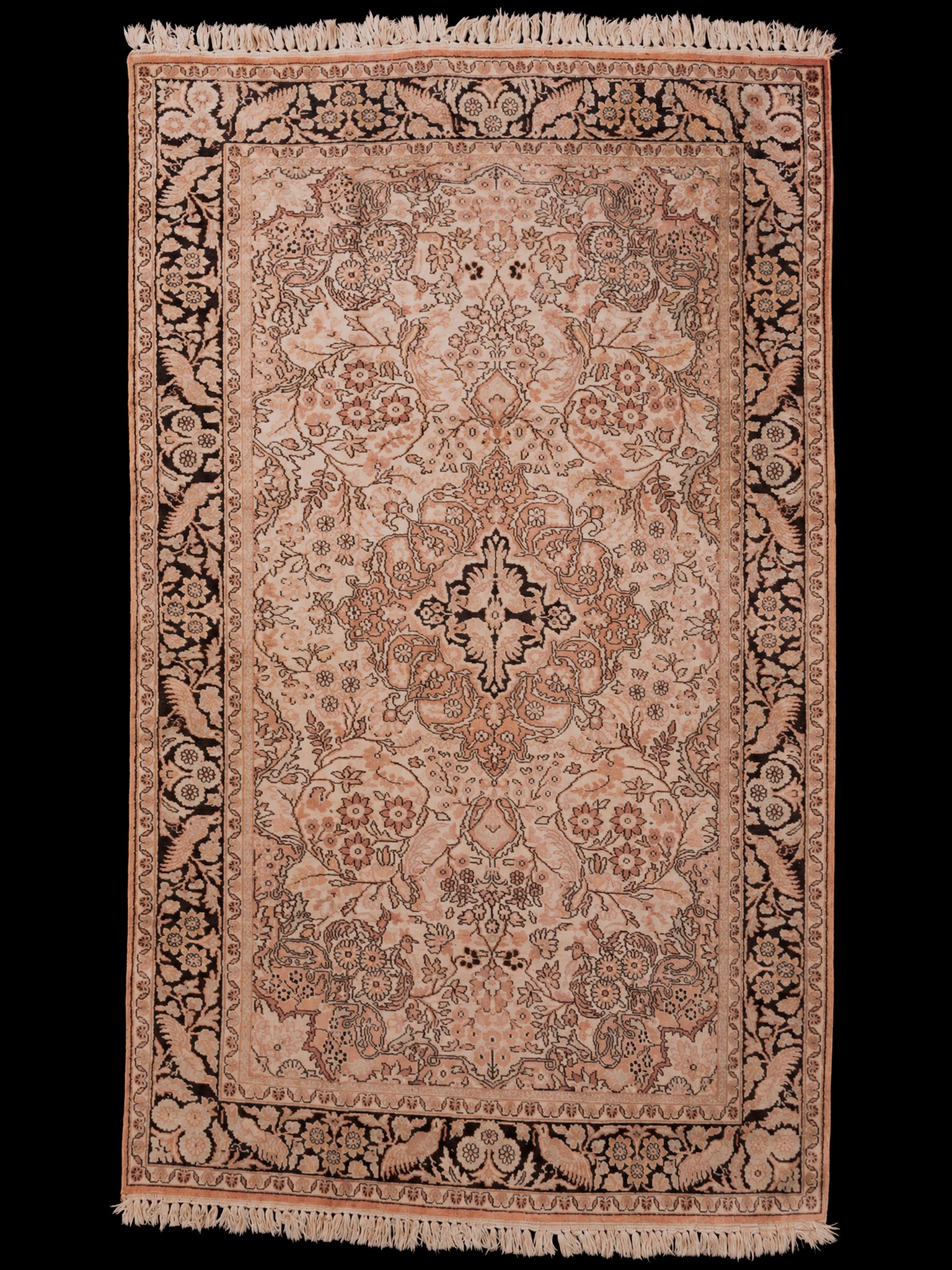 Vaalea käsinsolmittu Kashmir-silkkimatto, 200 × 118 cm