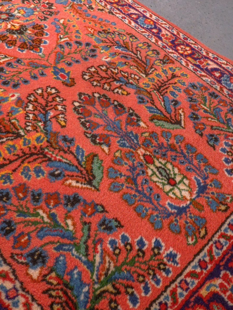 Punainen käsinsolmittu Sarouk-villamatto, 131 × 68 cm