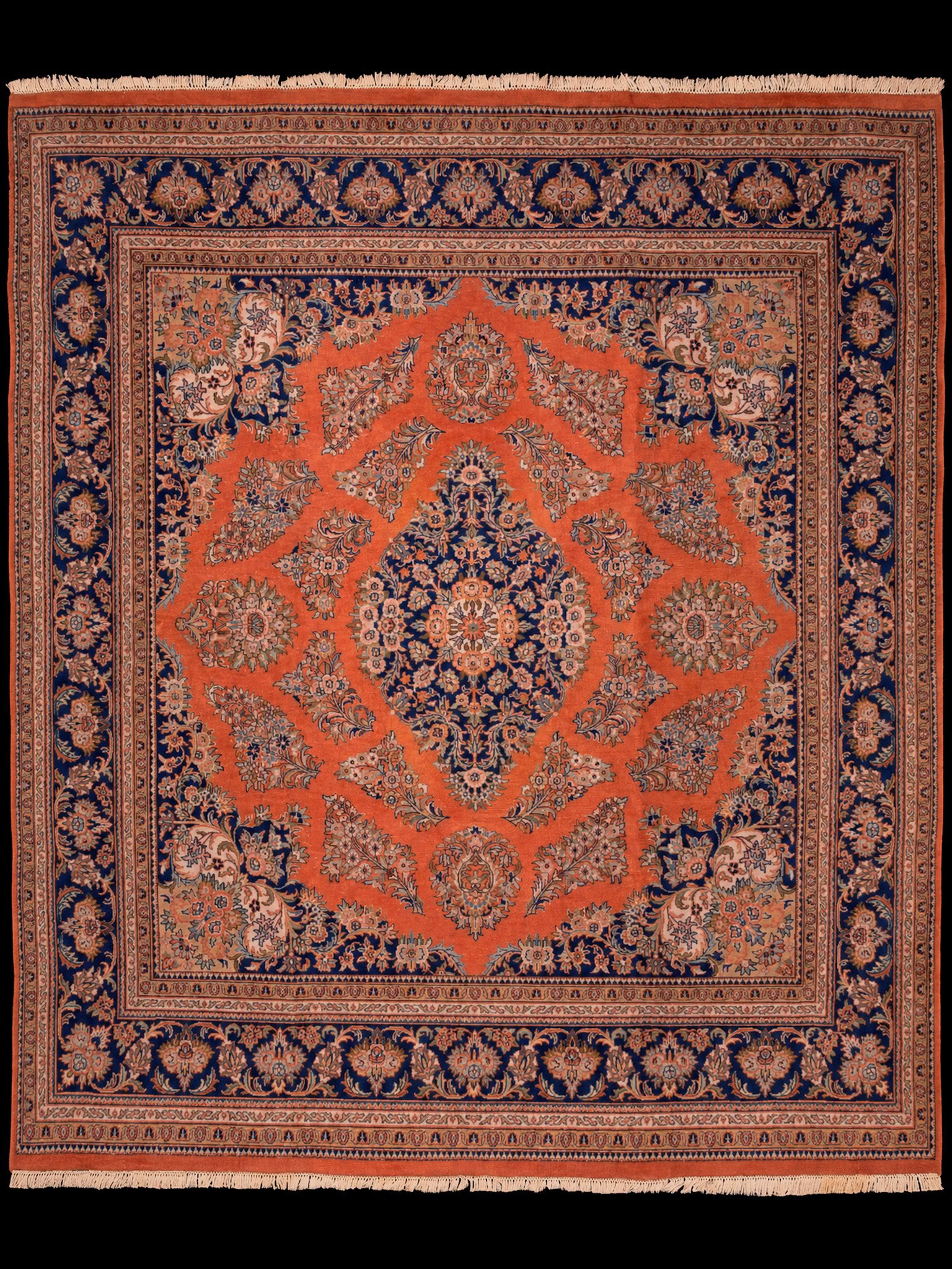 Punainen käsinsolmittu Sarouk-villamatto, 259 × 244 cm