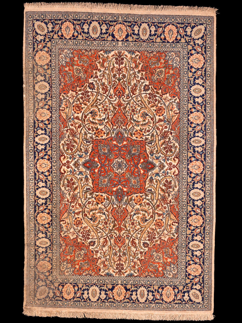Vaalea käsinsolmittu Tabriz-silkkimatto, 202 × 123 cm