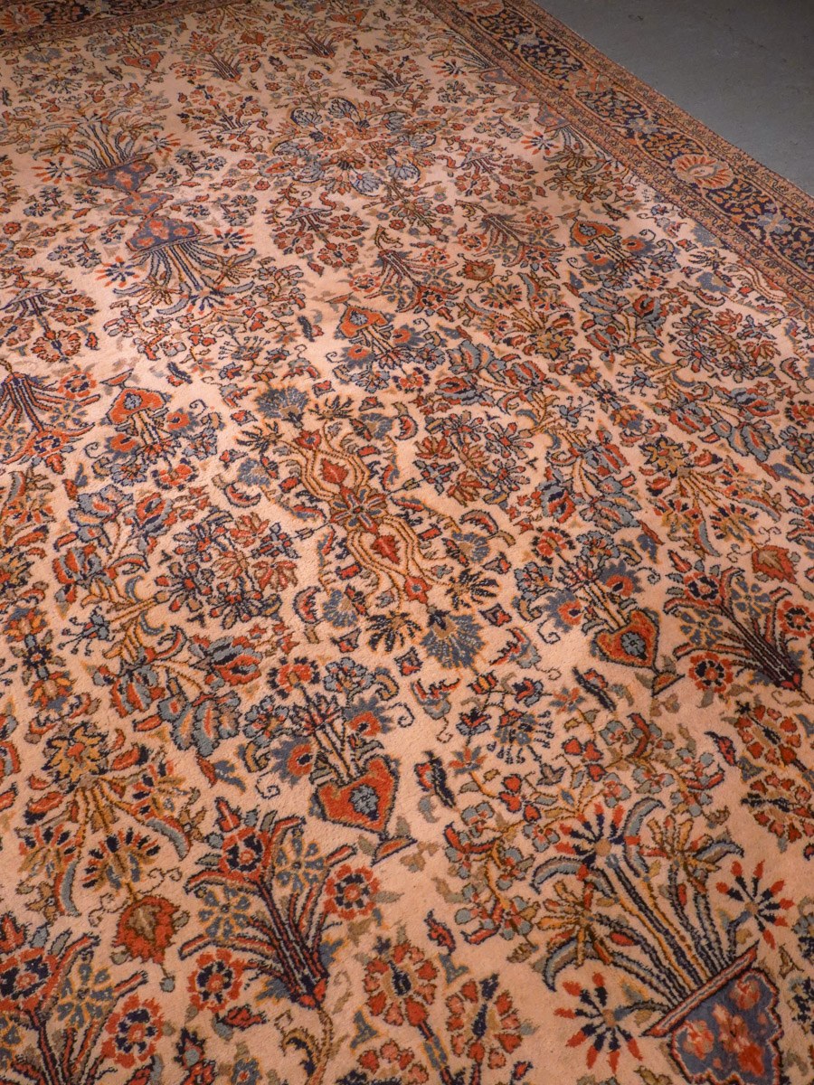 Vaalea käsinsolmittu Tabriz-villamatto, 332 × 212 cm