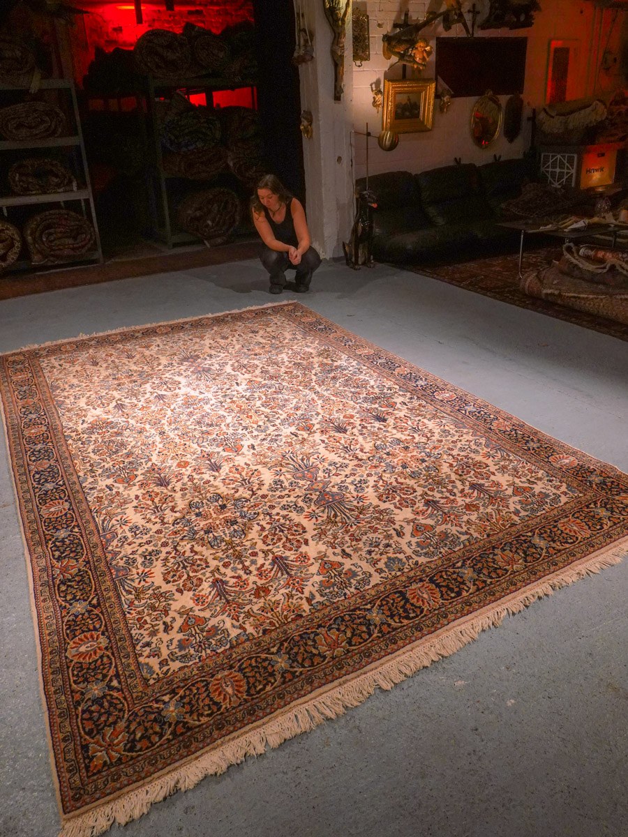 Vaalea käsinsolmittu Tabriz-villamatto, 332 × 212 cm