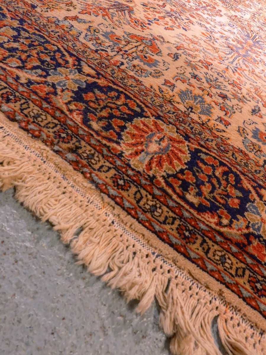 Vaalea käsinsolmittu Tabriz-villamatto, 332 × 212 cm